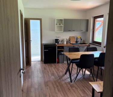 Jestrebi House | Chata Domovík