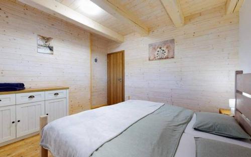 Lestiny Apartment | Chata pri jazere