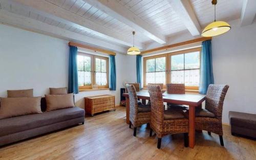 Lestiny Apartment | Chata pri jazere