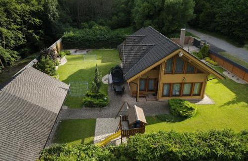 Oravsky Podzamok Ski Chalet | Chata Sidorka