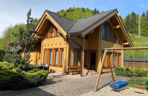 Oravsky Podzamok Ski Chalet | Chata Sidorka