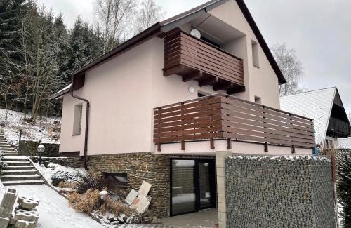 Bezdekov House | Chata u lesa