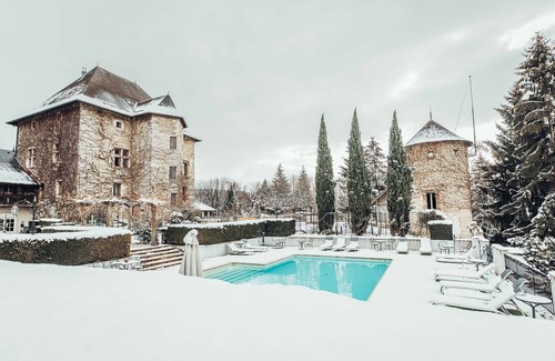 Chambery Apartment | Chateau Authentique avec piscine dans les Vignes