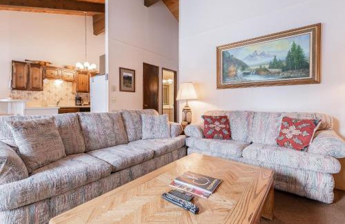 Mammoth Lakes House | Chateau Blanc #13