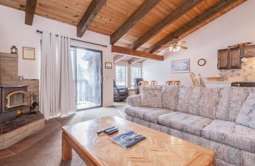 Mammoth Lakes House | Chateau Blanc #13