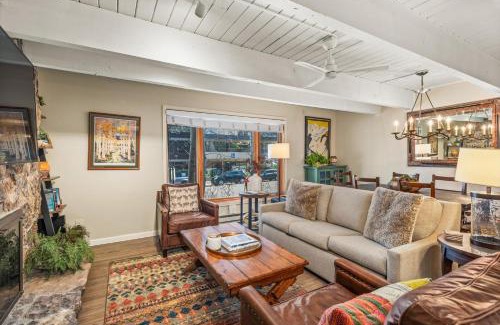 Aspen House | Chateau Chaumont Unit 5, Condo with Prime Location, 1 Block to Aspen Mountain