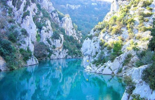 Castellane House | Château de Chasteuil: Serene Verdon Retreat for 2–9 pers. with Stunning Views