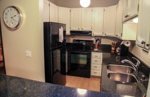 Mammoth Lakes Condo | Chateau de Montagne 3 Spacious Condo With Great Complex Amenities On the Shuttle Route by RedAwning