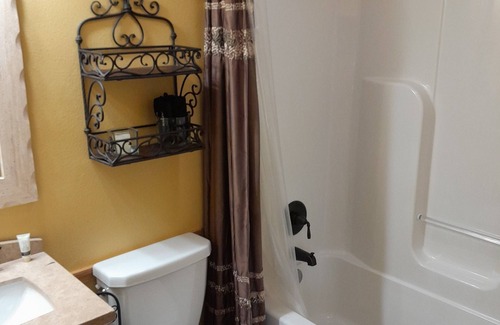 Greenwood Bed & Breakfast | Chateau DeVille