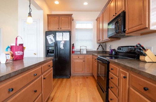 Keuka Park Cottage | Chateau Esperanza: "A Relaxing Lakeside Retreat"