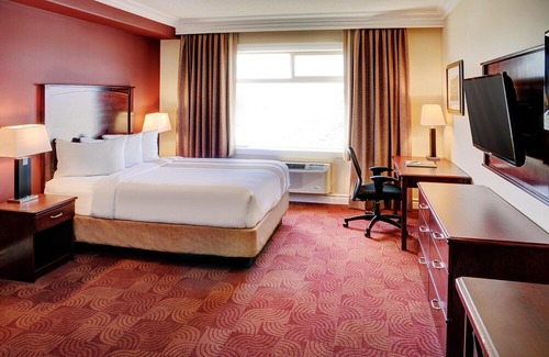 Northwest Edmonton Hotel | Chateau Nova Yellowhead