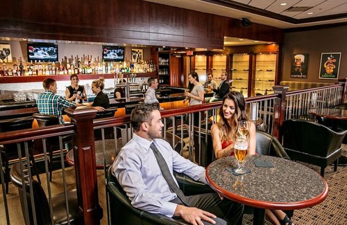 Northwest Edmonton Hotel | Chateau Nova Yellowhead
