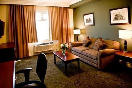 Northwest Edmonton Hotel | Chateau Nova Yellowhead