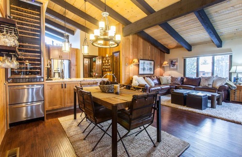 Mammoth Lakes House | Chateau Sans Nom #17