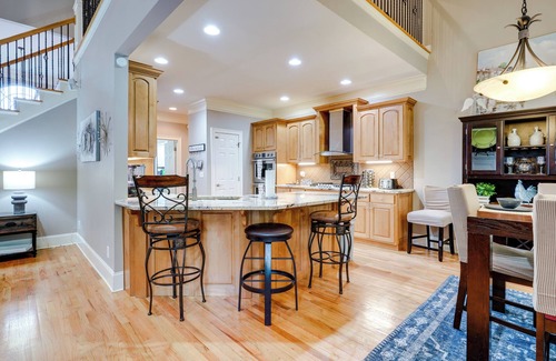 East Brainerd House | Chattanooga Family Home: Games, Yard, Grill!