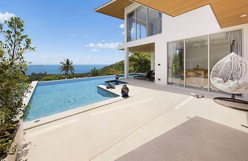 Chaweng City Center Villa | Chaweng noi villa Snow Wave 3-BR with private pool