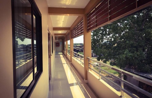 Thani Apartment | CHECK IN Eatery guest room for 3