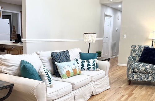 Whitwell House | Cheerful, dog-friendly 3 bedroom home