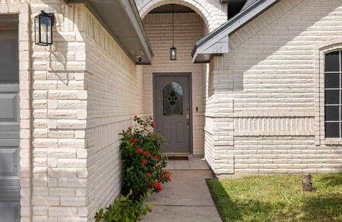 Mission House | Cheerful Home