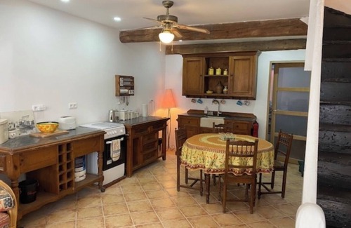 Quillan House | Cheerful, Traditional 3 bedroom house