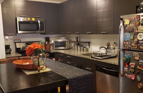 Chelsea Apartment | Chelsea Apt w/Empire St Building Views - Walk to Highline,Village,Piers & Market
