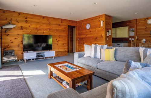 Akaroa House | Chemin Wonder - Akaroa Holiday Home