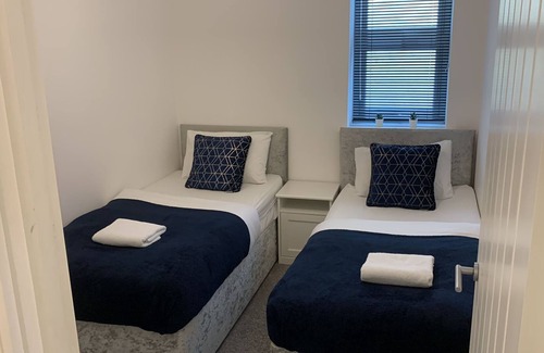 Folkestone Apartment | Cheriton Gardens - Modern 2 Bedroom Apartment In The Heart of Folkestone