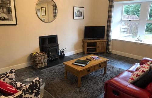 Cupar House | Cherry Blossom Cottage near Cupar Fife