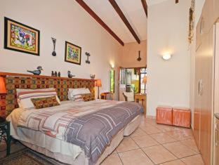 Linden Bed & Breakfast | Cherry Tree Cottage B&B Linden
