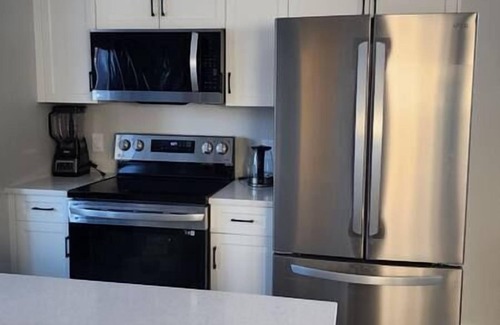 Winnipeg House | Chesskings Executive - 3 Bedrooms - 127 Collegiate