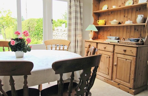 Puncknowle House | Chestnut Cottage