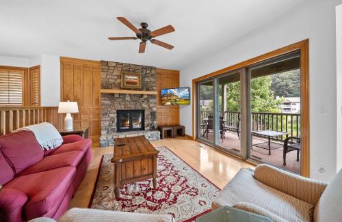 Blowing Rock House | Chetola: Sierra 1