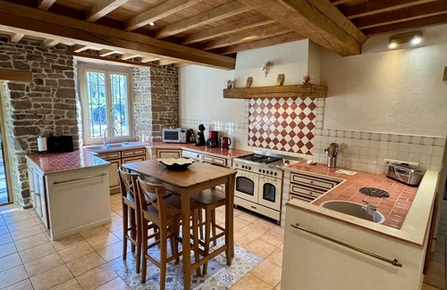 Notre-Dame-de-Cenilly Cottage | Chevaux d'Asie 21 pers : billard, baby-foot