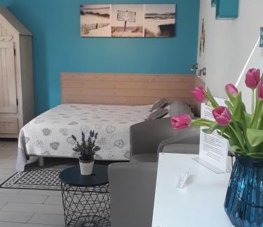 LʼIle-dʼOlonne Bed & Breakfast | Chevrefeuille et Eglantine