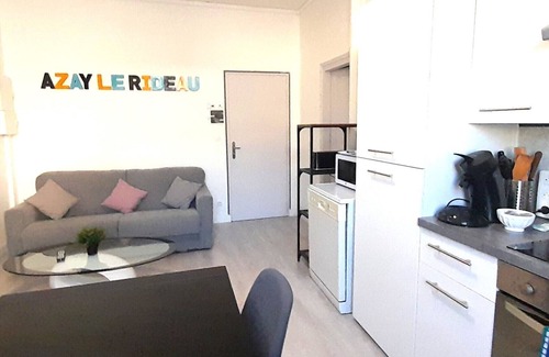 Azay-le-Rideau Apartment | Chez Benjamin -> Sleeps 2 to 4 in the center of Azay