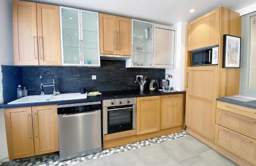 Reims Apartment | Chez Clém - 3 chambres - garage privé - wifi - Netflix