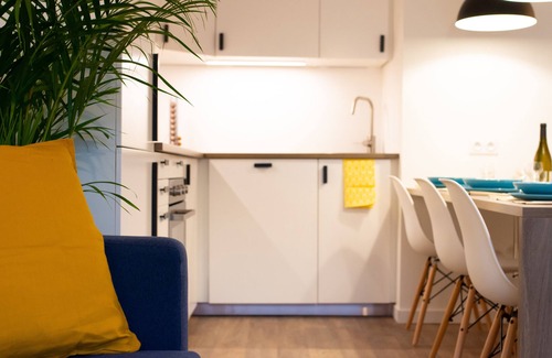 Grand Clement Apartment | ⭐️ Chez Jules - Tram, Bus, 8 pers, 3ch, wifi ⭐️