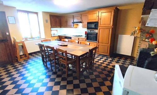 Puilly-et-Charbeaux House | Chez leontine