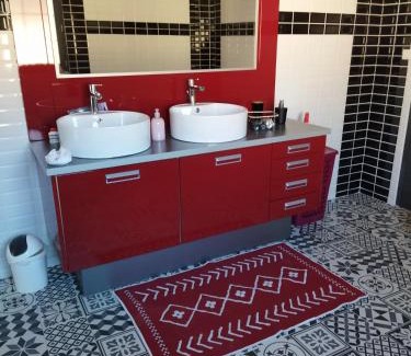 Maubert-Fontaine House | Chez Monique