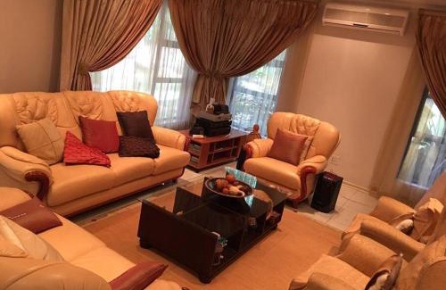 Houghton Estate House | Chez Nous