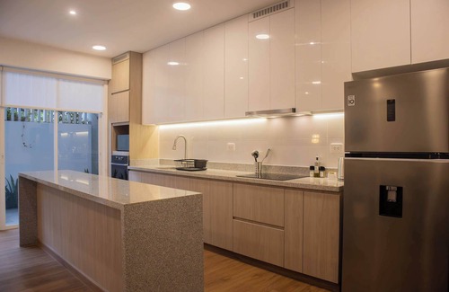 Armendariz Apartment | Chic 2BR Indoor Terrace in Miraflores