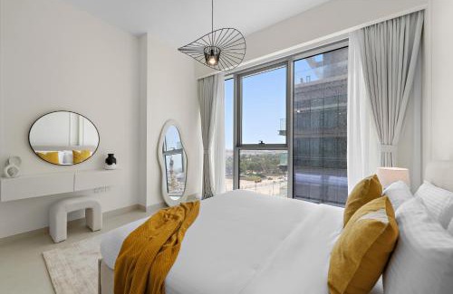 Al Safa Apartment | Chic 2BR plus Maid in Jumeirah Vicinity
