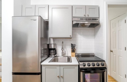 Bowery Apartment | Chic 3-Bed 2-Bath Home in Vibrant Lower East Side