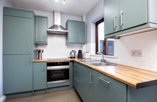 Marino House | Chic 3-Bed House Near 3Arena & Bord Gáis Theatre