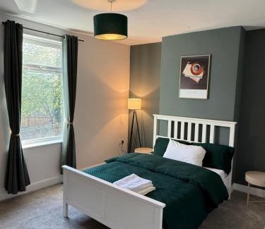 Easton Apartment | Chic 3 Bedroom