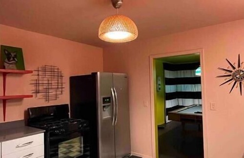 Central Oklahoma City House | Chic 50s Time Capsule Downtown/OU Med/OK Capitol