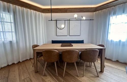 Samedan Apartment | Chic Alpine Elegance: Designer Retreat in Samedan