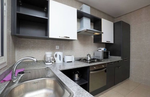 Cite Al Mohammadi Apartment | Chic and contemporary, comfort guaranteed.