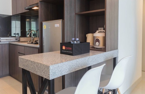 Pekayon Jaya Apartment | Chic And Cozy 2Br Grand Kamala Lagoon Apartment