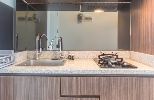 Pekayon Jaya Apartment | Chic And Cozy 2Br Grand Kamala Lagoon Apartment